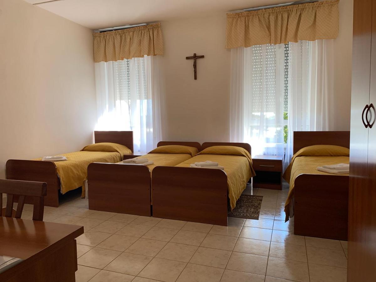 Casa Per Ferie Jpii Pensión *